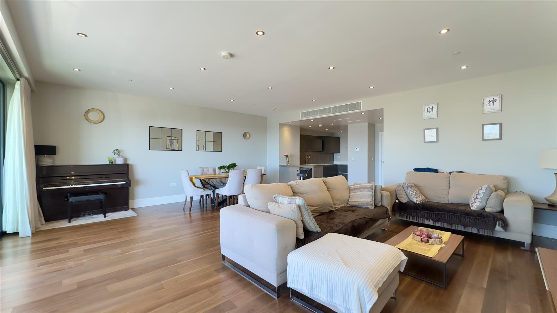 Image of Apartment - 4 Bedrooms - 3 Bathrooms for Rental in Midtown-Gibraltar, Image 2